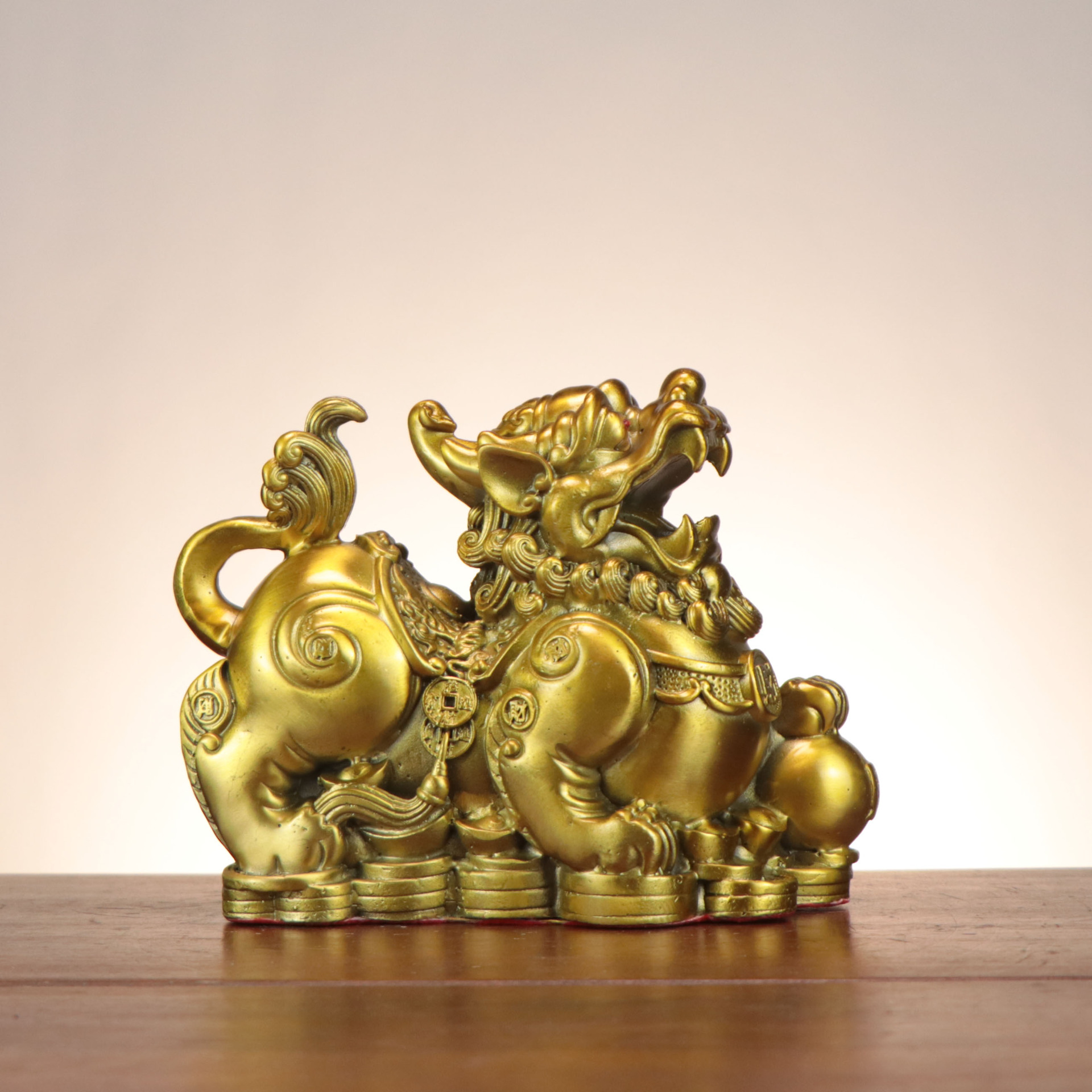 匠心獨(dú)運(yùn)，招財(cái)納福 楊銅記如意金錢貔貅擺件賞析
