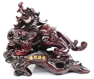 家居風(fēng)水與藝術(shù)融合 樹(shù)脂大象擺件的招財(cái)吉祥寓意與鑒賞